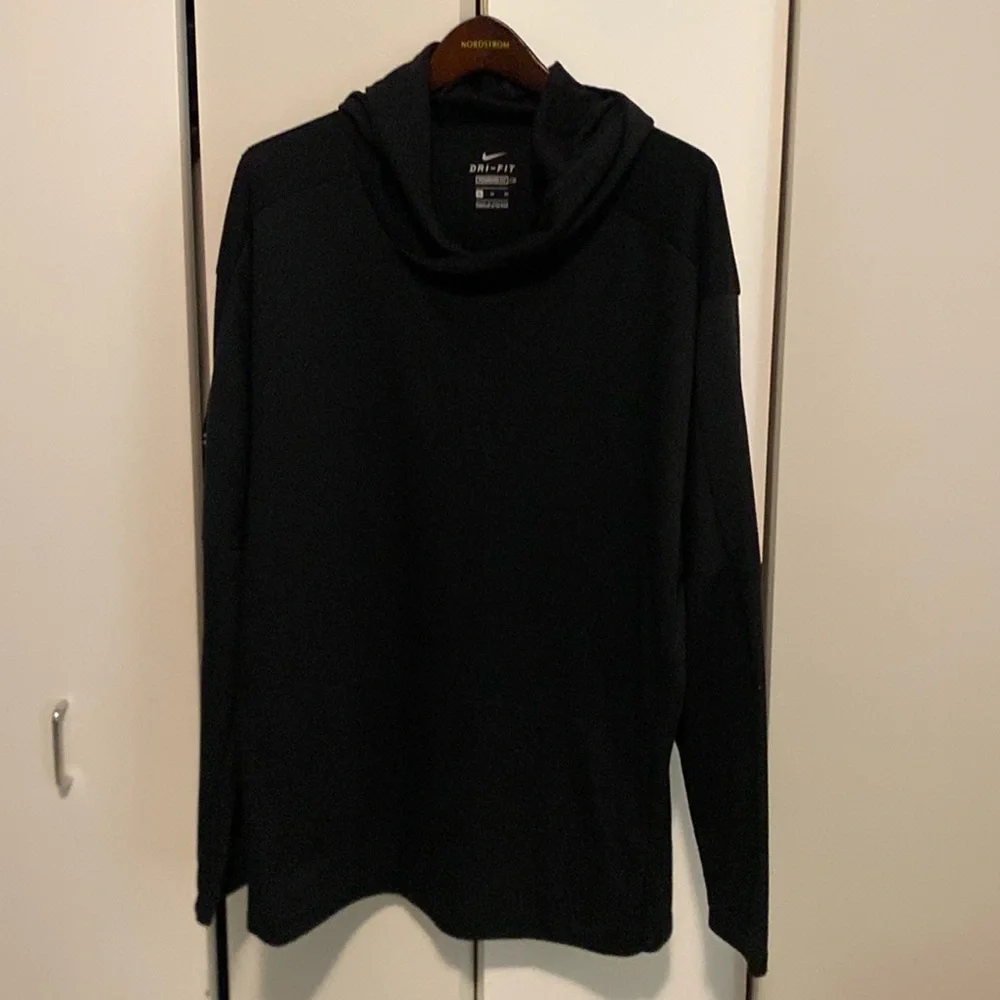 Nike Dri-Fit Pullover hoodie - Picture 1 of 4